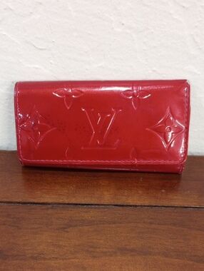 Louis Vuitton Vernis Multicles 4 Key Holder Red Patent Monogram Leather Vintage!